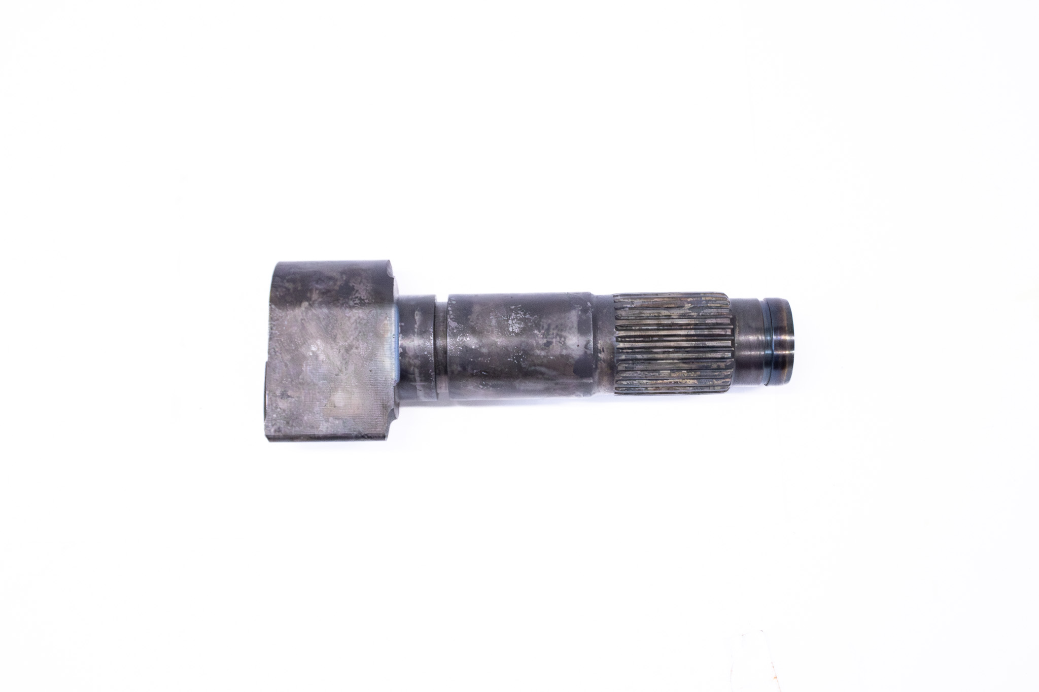 8000907 CAMSHAFT LH