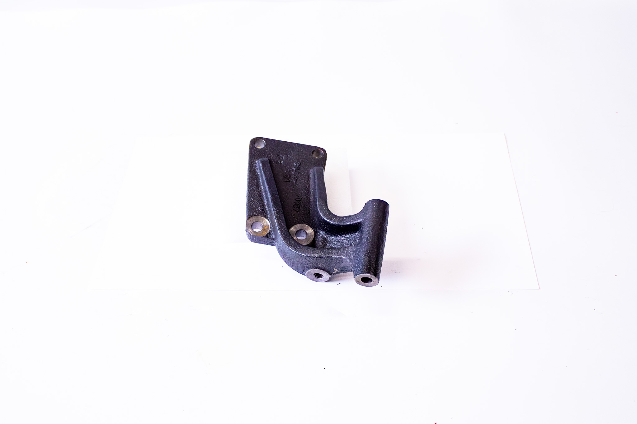M18483 3 COMPRESSOR SUPPORT BRACKET