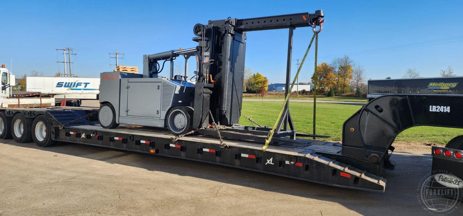 2015 versa lift 40 60 loaded on rgn trailer