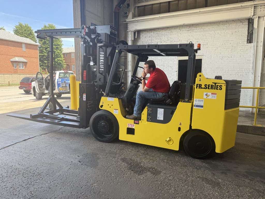 Hoist 25/35 demo at Forklift Exchange in Chicago