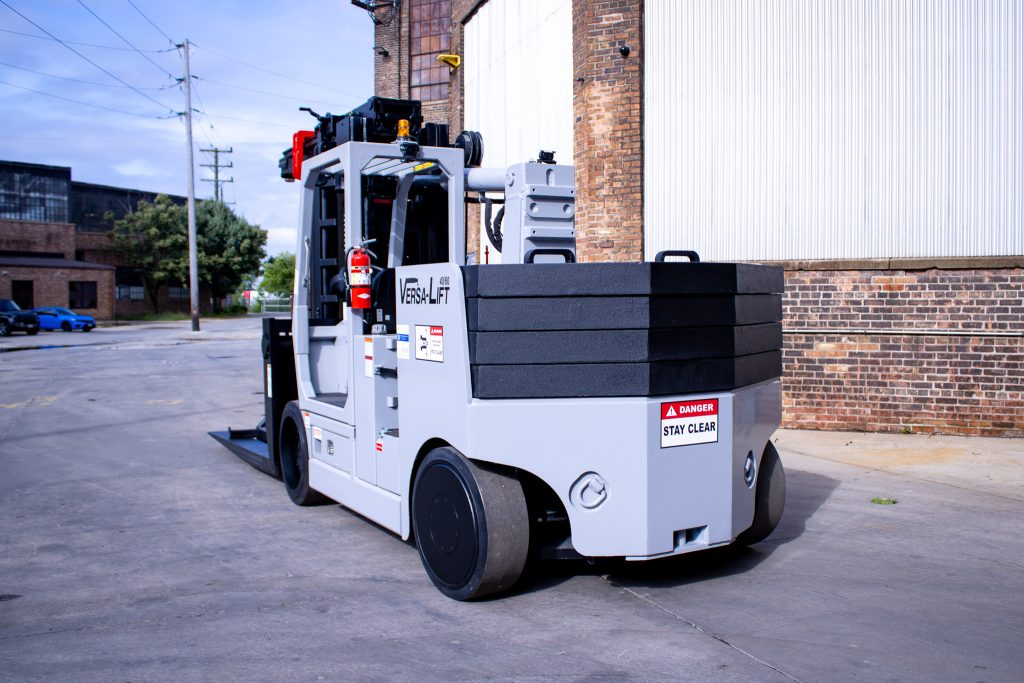Rear three quarter view of the fully refurbished Versa Lift 40/60.