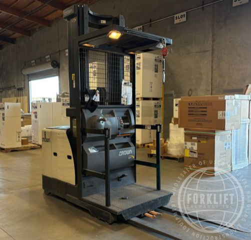 2016 CROWN SP3520-30