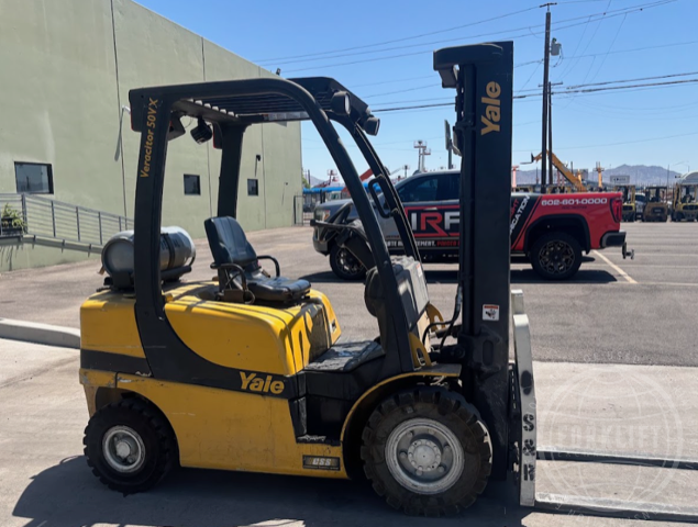 2011 YALE GLP050VX