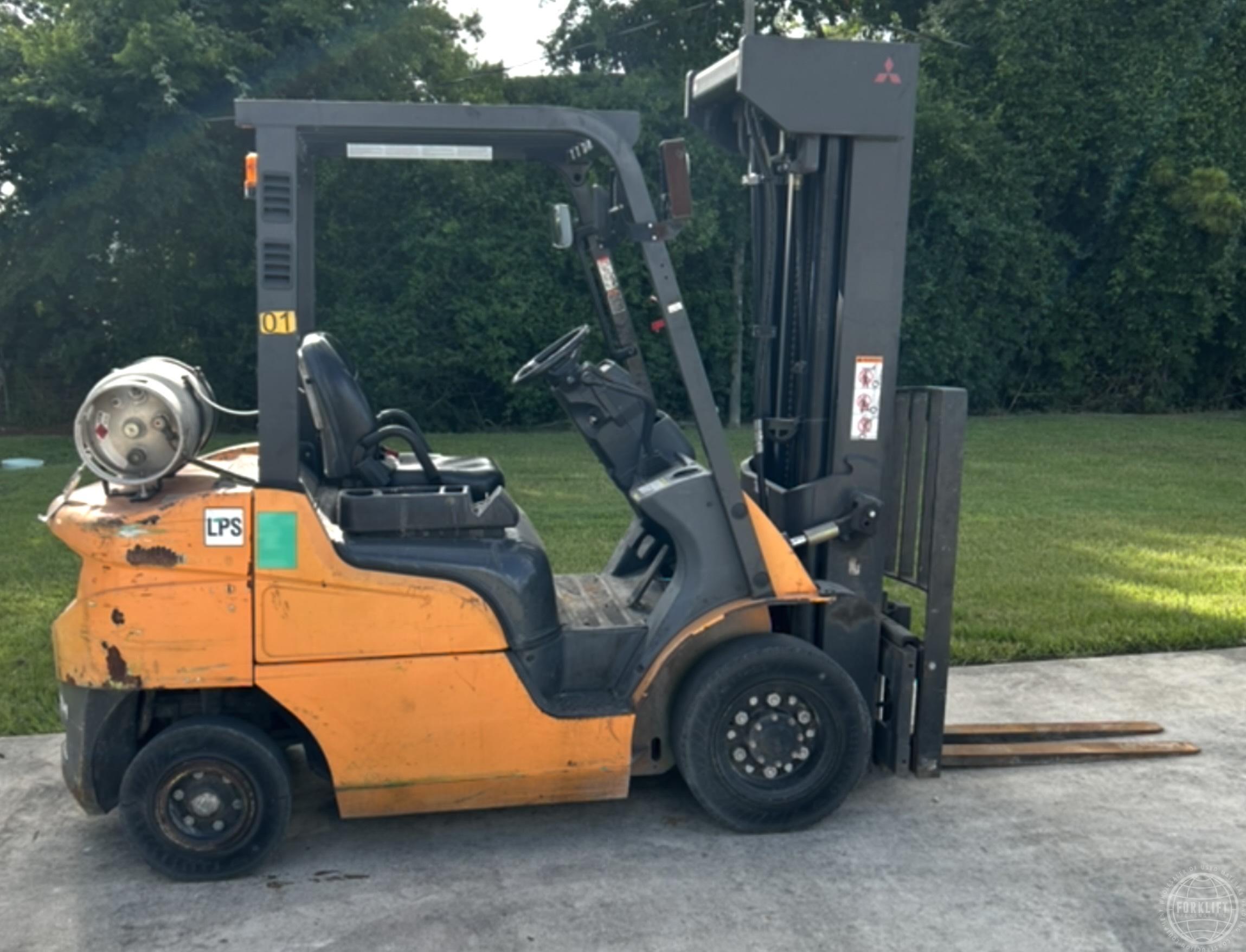 2020 Mitsubishi FG25N
