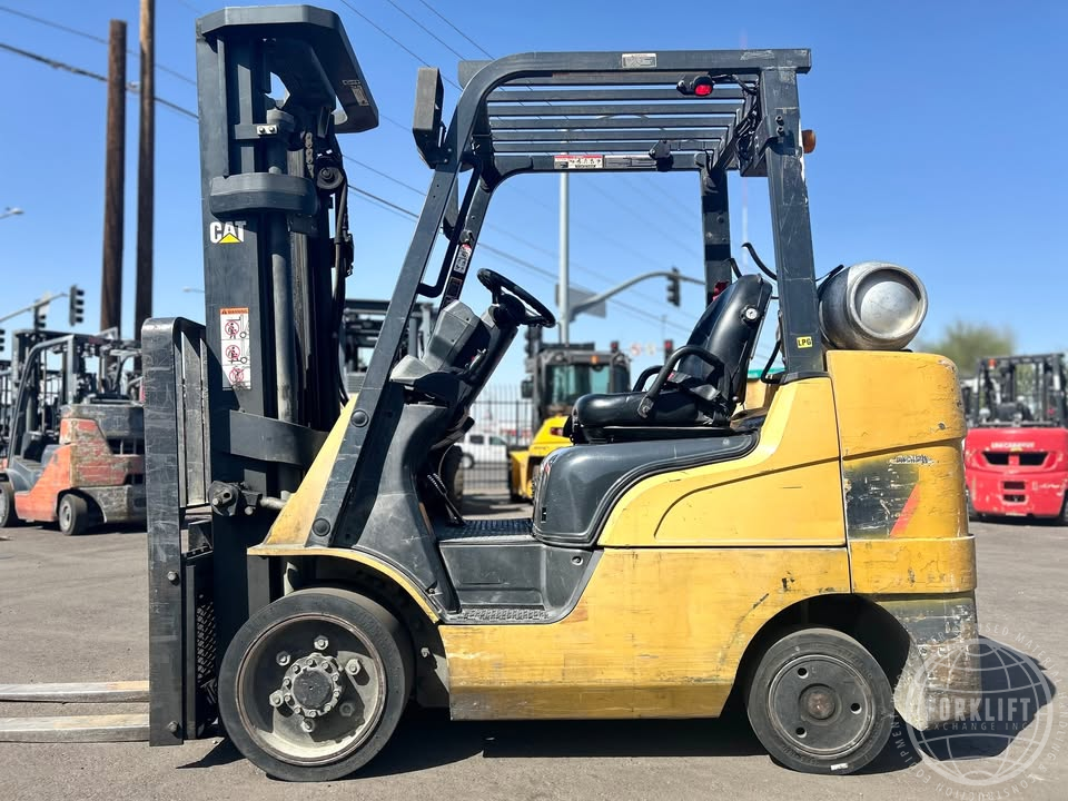 2016 CAT 2C6000