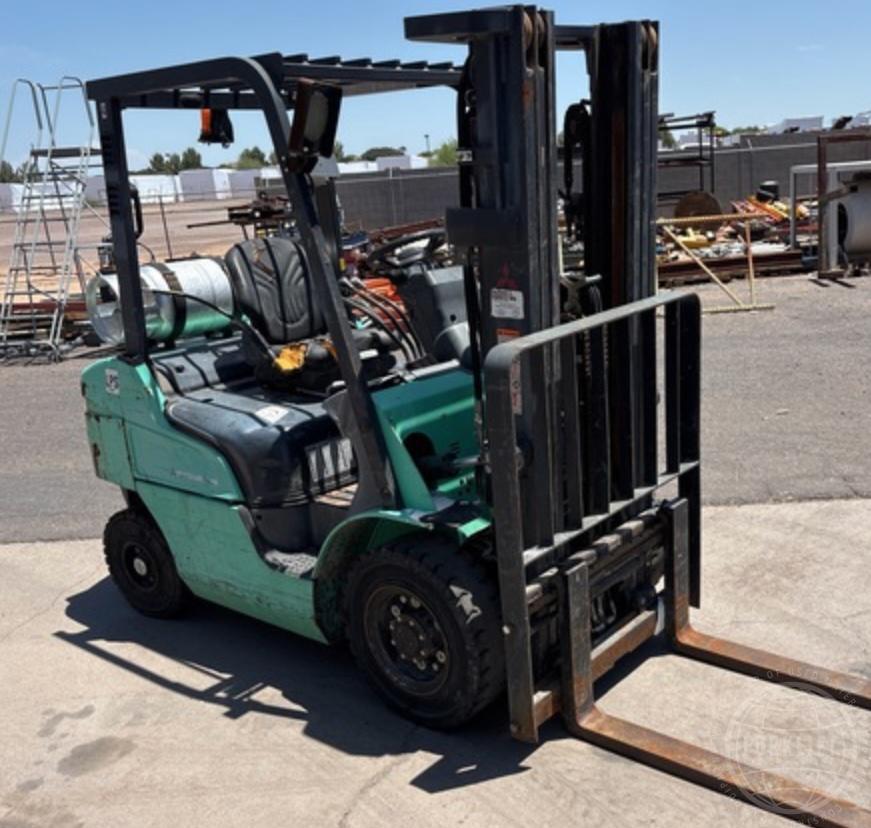 2020 Mitsubishi FG25N