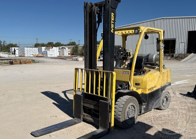 2015 Hyster H80FT Pneumatic LPG for sale.